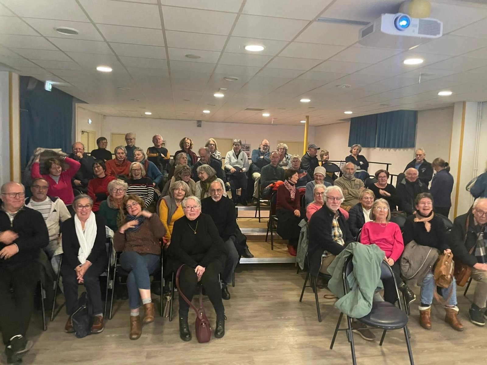 Les spectateurs de La Luciole du Bono lors d'une projection